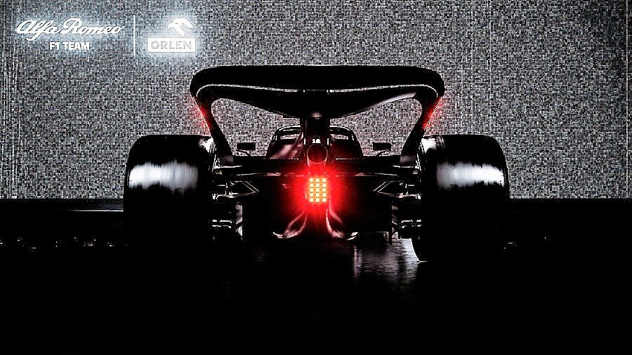 s1bvzuaco7f81 (2).jpg