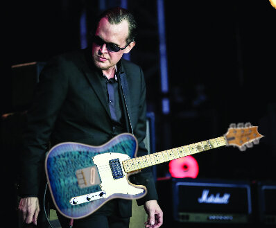 bonamassa-silver-sky.jpg.054b3b134dac567692fce10ea48e886d.jpg