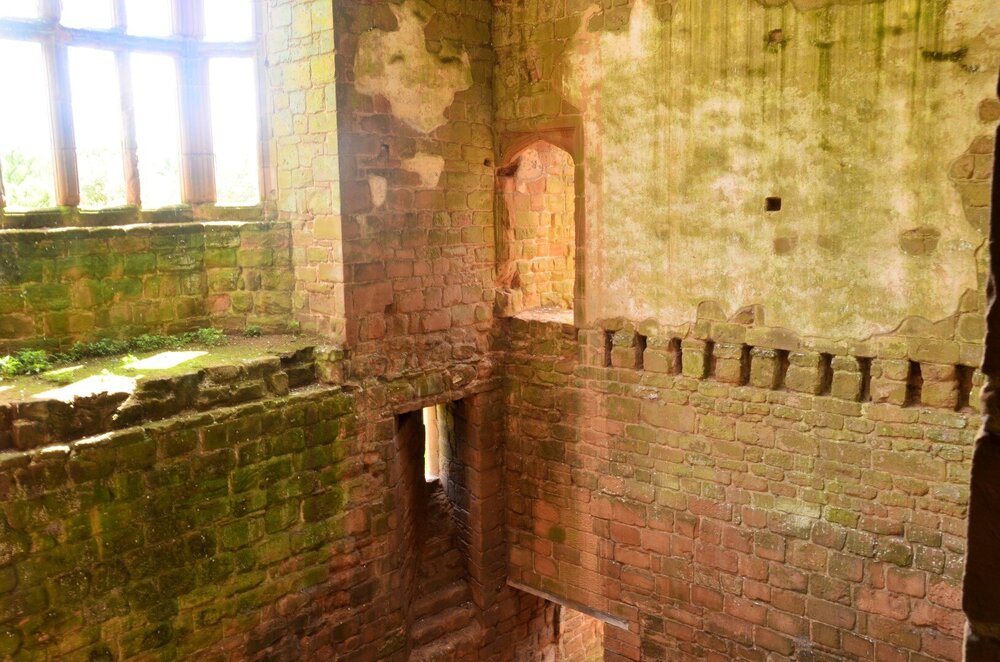 232984490_KenilworthCastle-LeicestersBuilding3.thumb.jpg.82a96b6986042c3b154c0482c594d68a.jpg